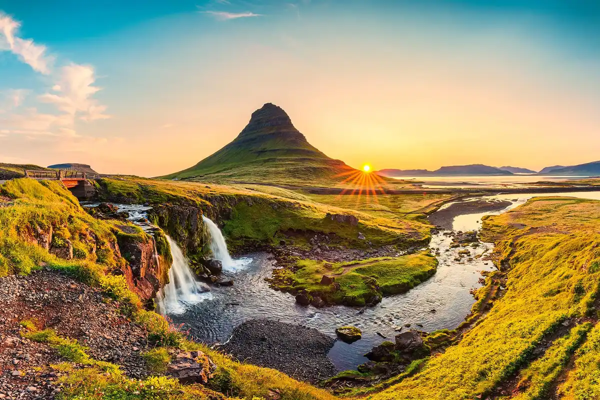 Greenland Versus Iceland: Which Arctic Destination?