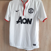 man-utd-12-away-damage1