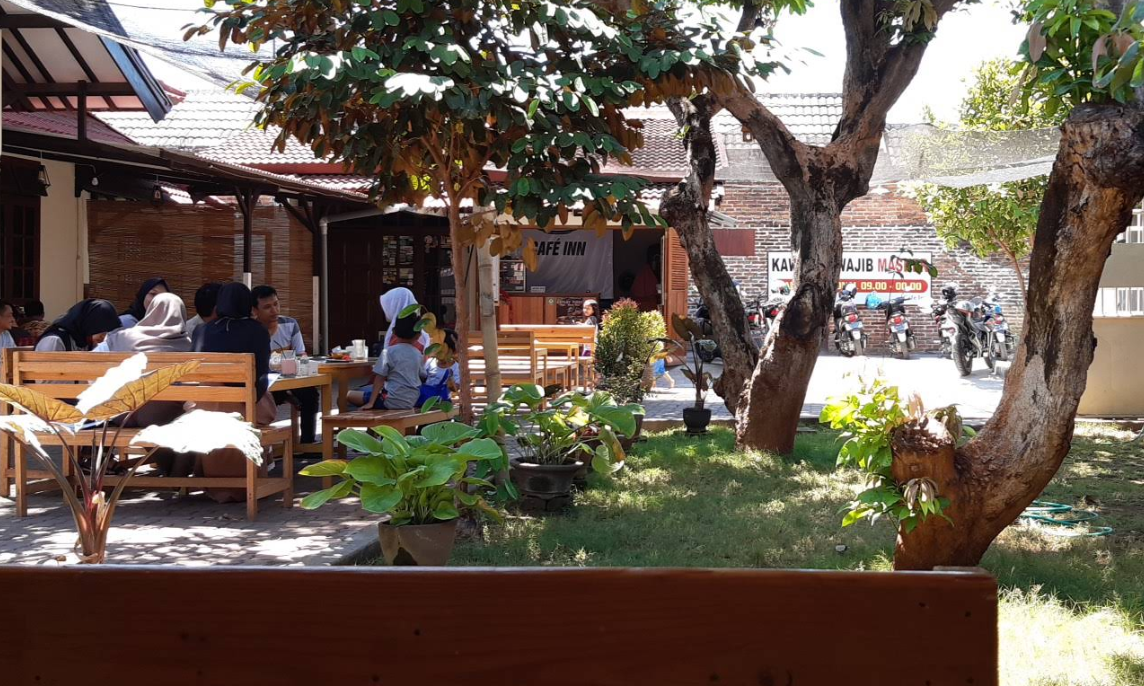 CAFÉ INN