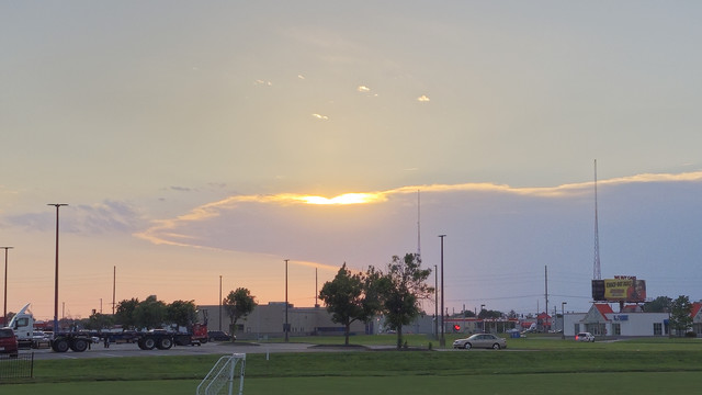 Sun Behind Supermassive Blanketcloud.jpg