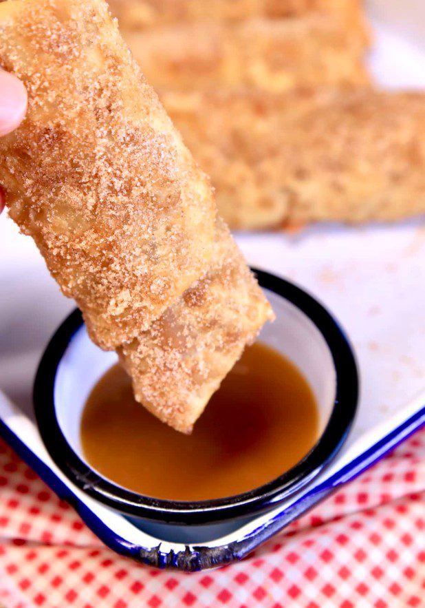 What to Serve with Cheesecake Egg Rolls