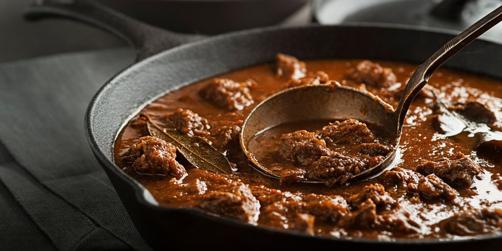 Vlees bij hutspot - Het lekkerste recept voor stampot met wortel en ui - www.Vleeskopenbijdeboer.nl