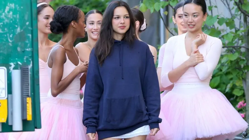Olivia Rodrigo's Miniskirt Outfit Sparks Fashion Frenzy