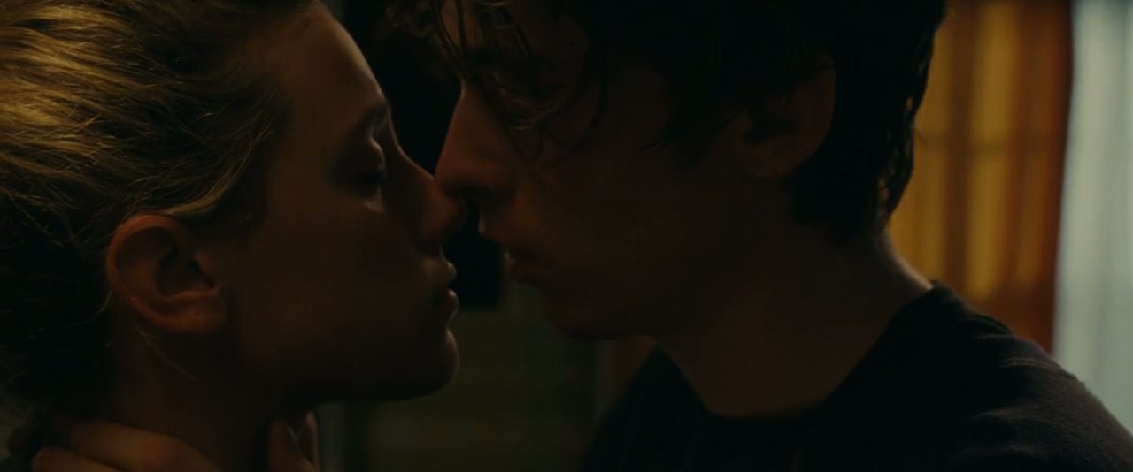 Chemical Hearts Screenshot
