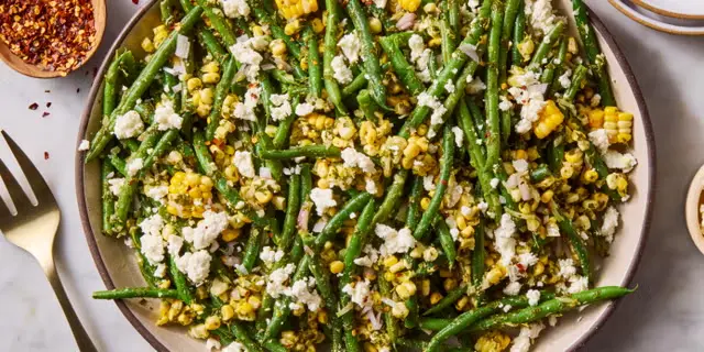 15 Sides That Steal the Show
