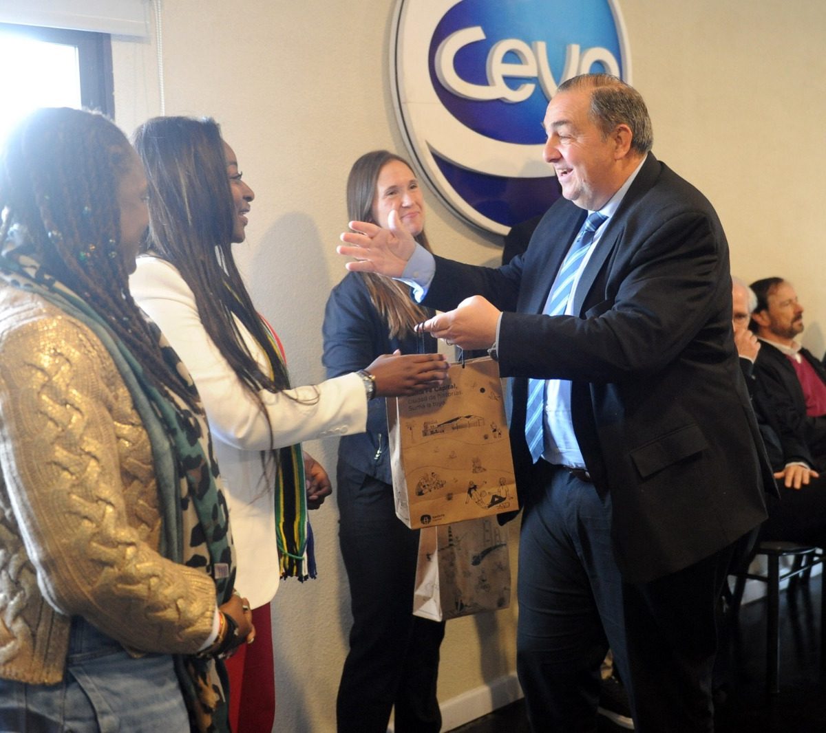Poletti recibió a inversores internacionales interesados en productos santafesinos