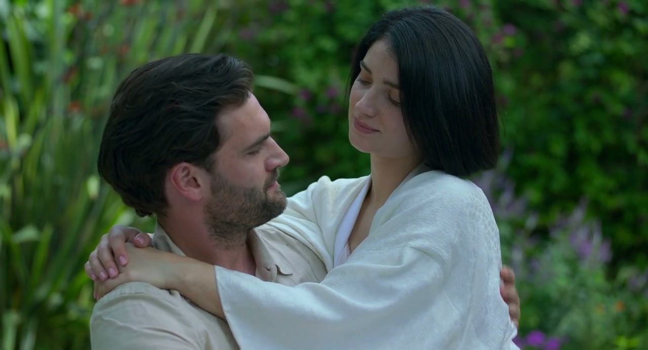 Behind Her Eyes Screenshot