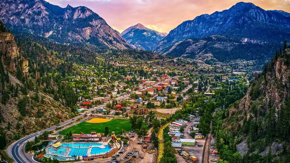 Ouray, Colorado, atrage atenţia tinerilor călători