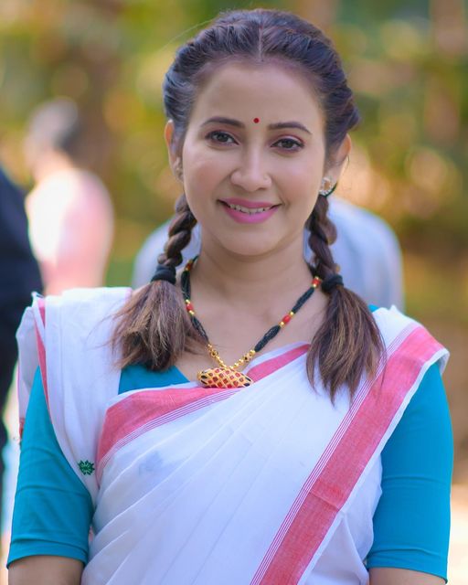 বিহুৰ মঞ্চত অনুষ্ঠান নকৰাৰ জুবিনৰ ঘােষণা সম্পৰ্কত এই কথা ক’লে অভিনেত্ৰী বৰষাৰাণীয়ে... 2 8