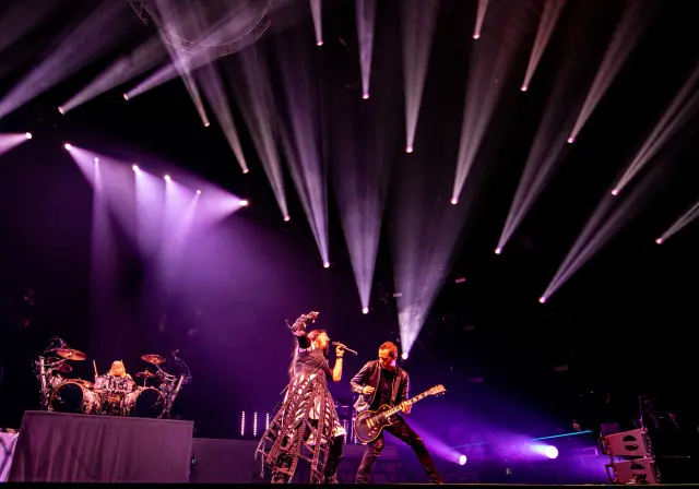 Evanescence-7.webp