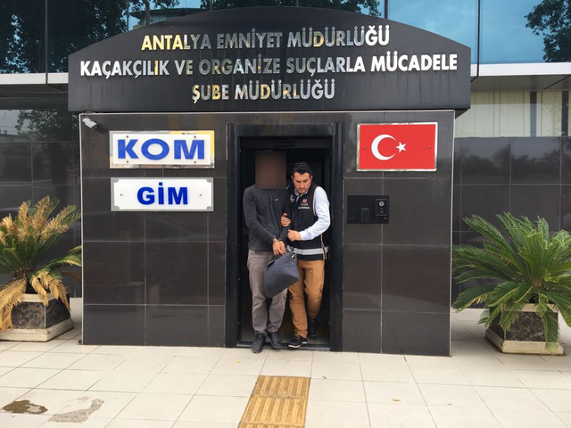 ANTALYA DA KAAK PIRLANTA OPERASYONU
