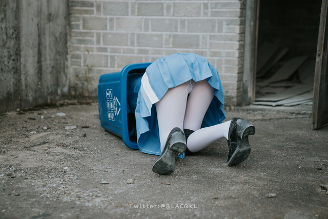 069