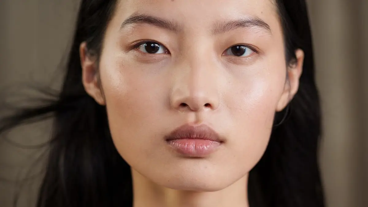 Mizon's New Peptide Serum Promises Instant Glass Skin Effect