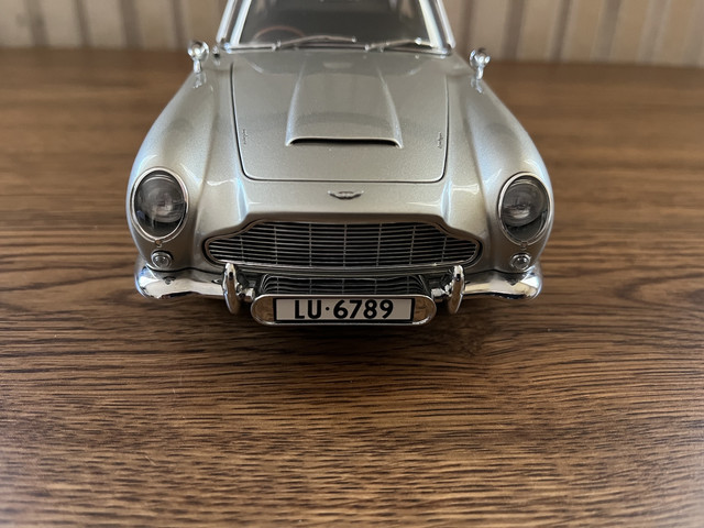DB5 10.jpg