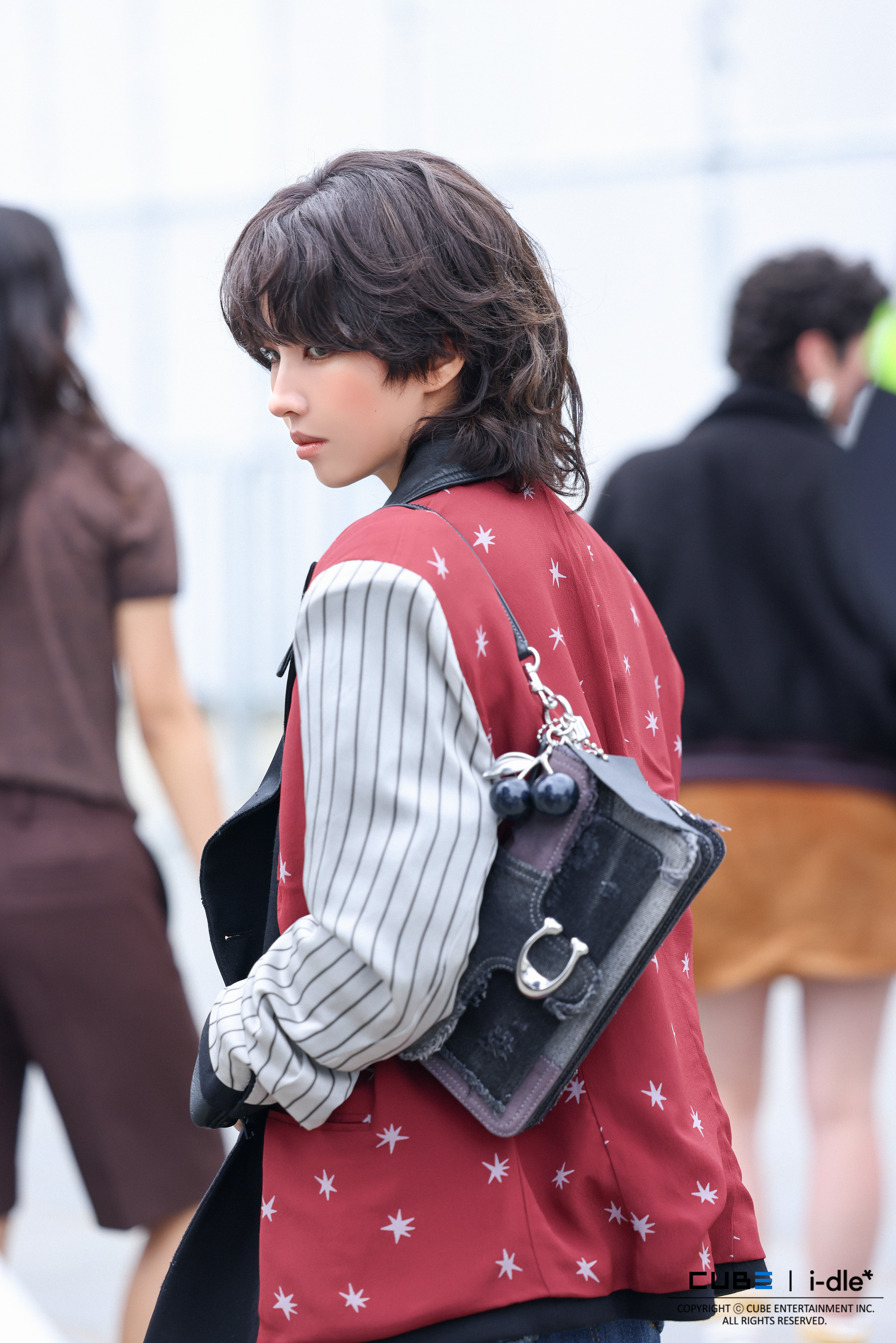 i dle (아이들) 소연 Coach 가을 캠페인 촬영 비하인드 07