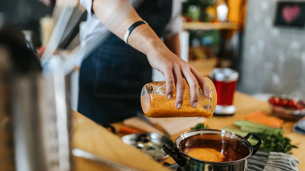 Russian, Thousand Island, and French Dressings: What's the Difference?