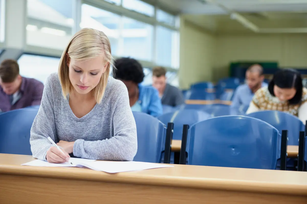 Subiectele la istorie pentru Bacalaureatul 2026, sesiunea de toamnă, au fost publicate