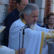 image081