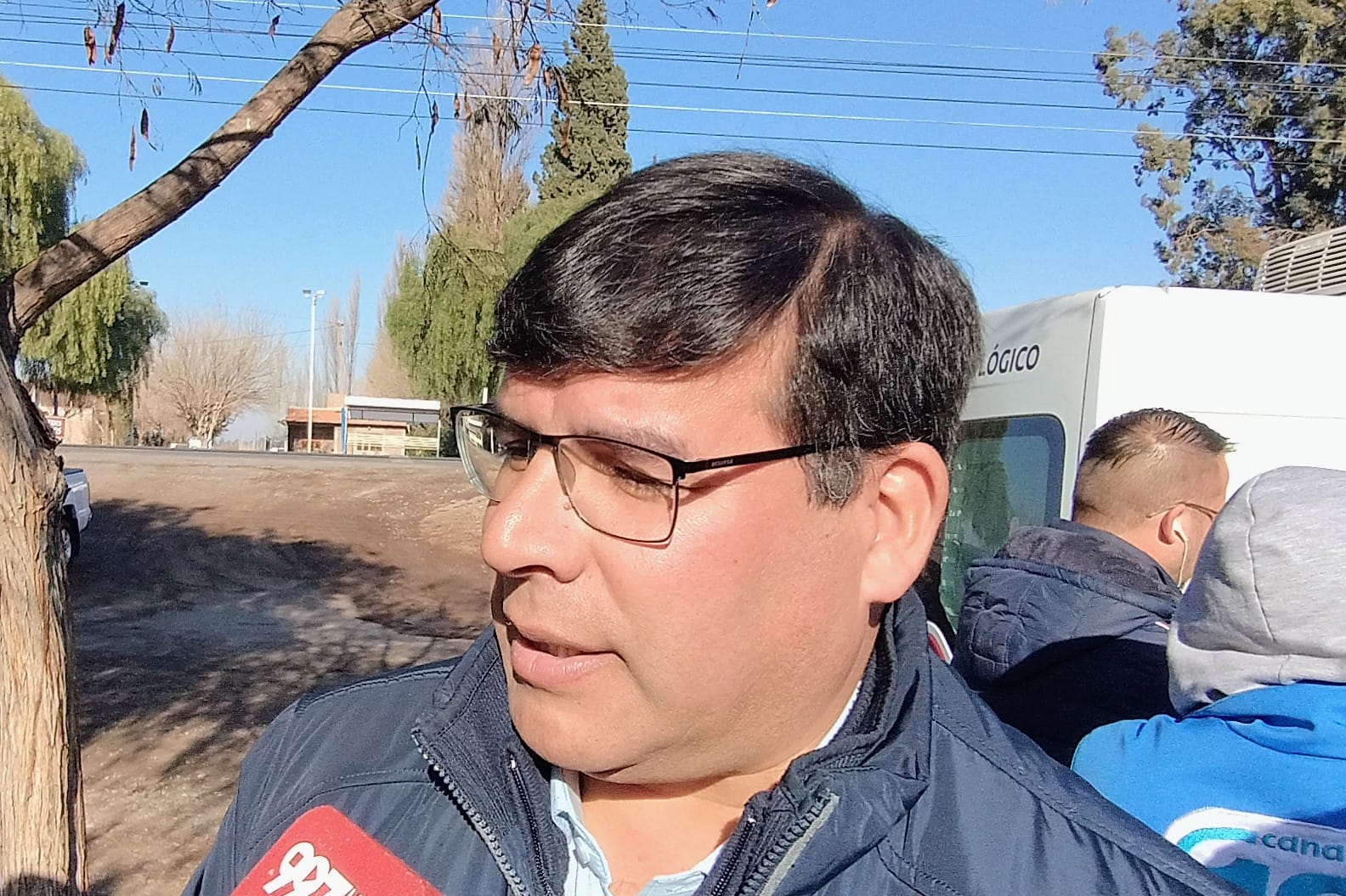 9 DE JULIO: el Int. Daniel Banega ofició de anfitrión al Gobernador Orrego