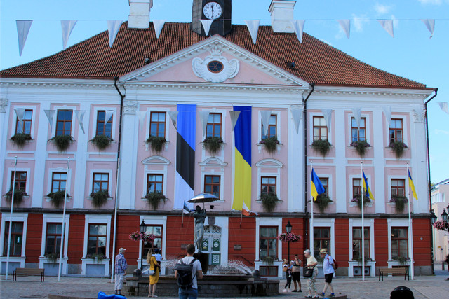 IMG-1000