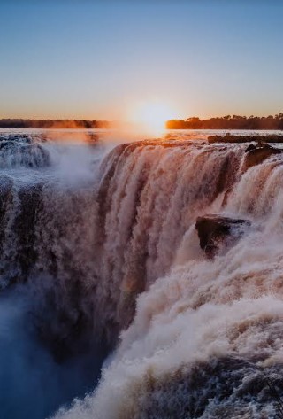Misiones - Cataratas vertical.jpg Misiones - Cataratas vertical.jpg