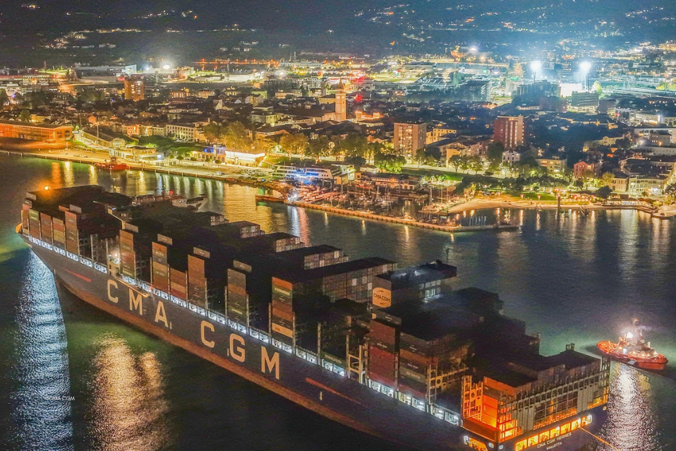 Illustration - CMA CGM ouvre son hub Afrique à Abidjan : le 3e armateur mondial choisit la CI comme capitale logistique