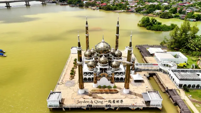 Masjid Kristal4.webp