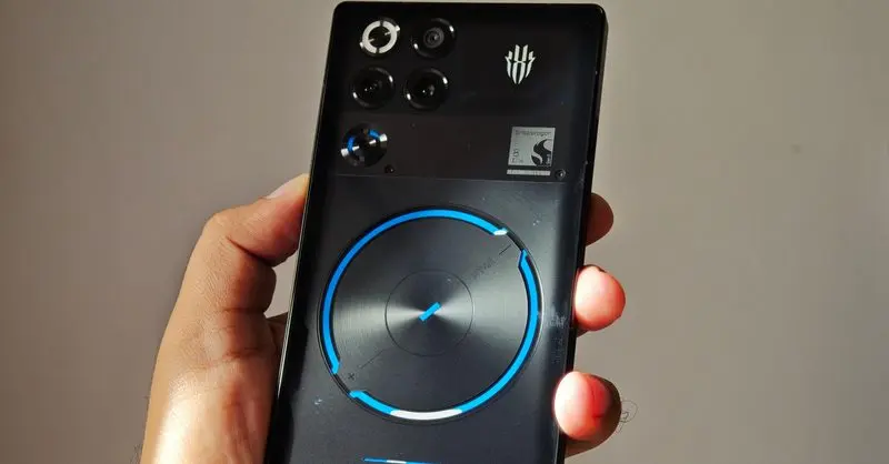 High-Performance Gaming Handhelds Redefine Daily Smartphone Use