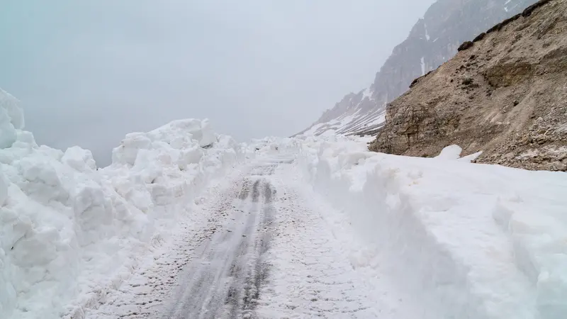 Strat de zăpadă record în România: Peste 140 cm la Bâlea Lac