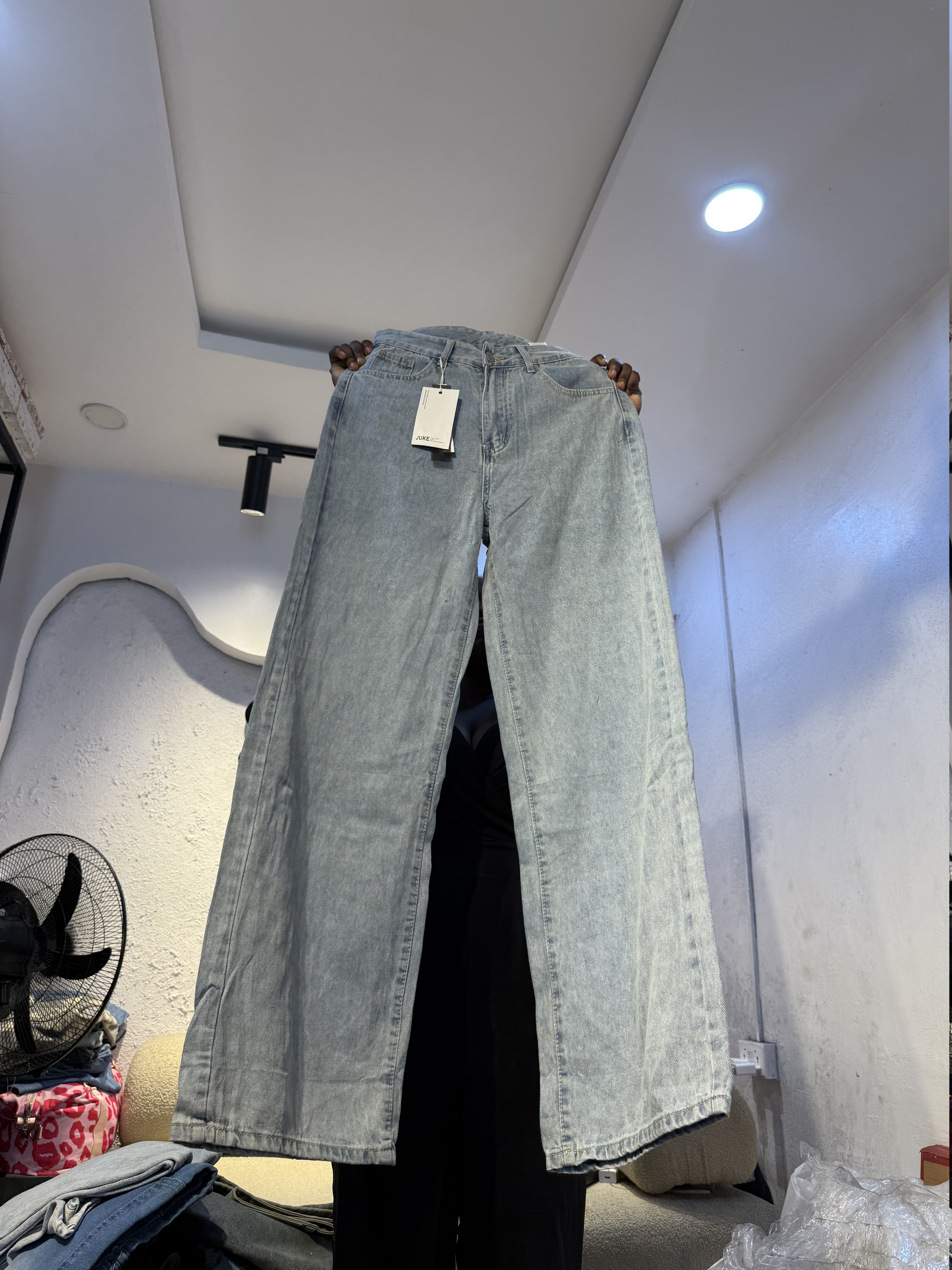 Waist 28