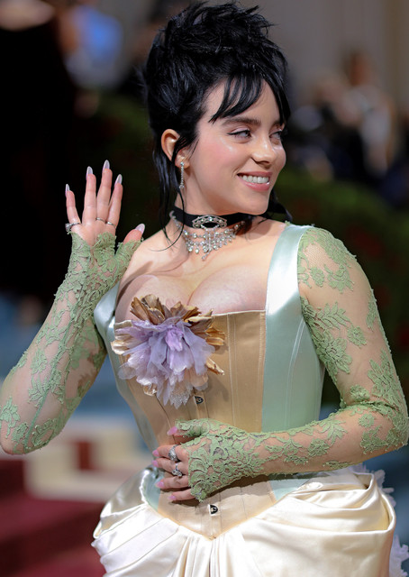 Billie06