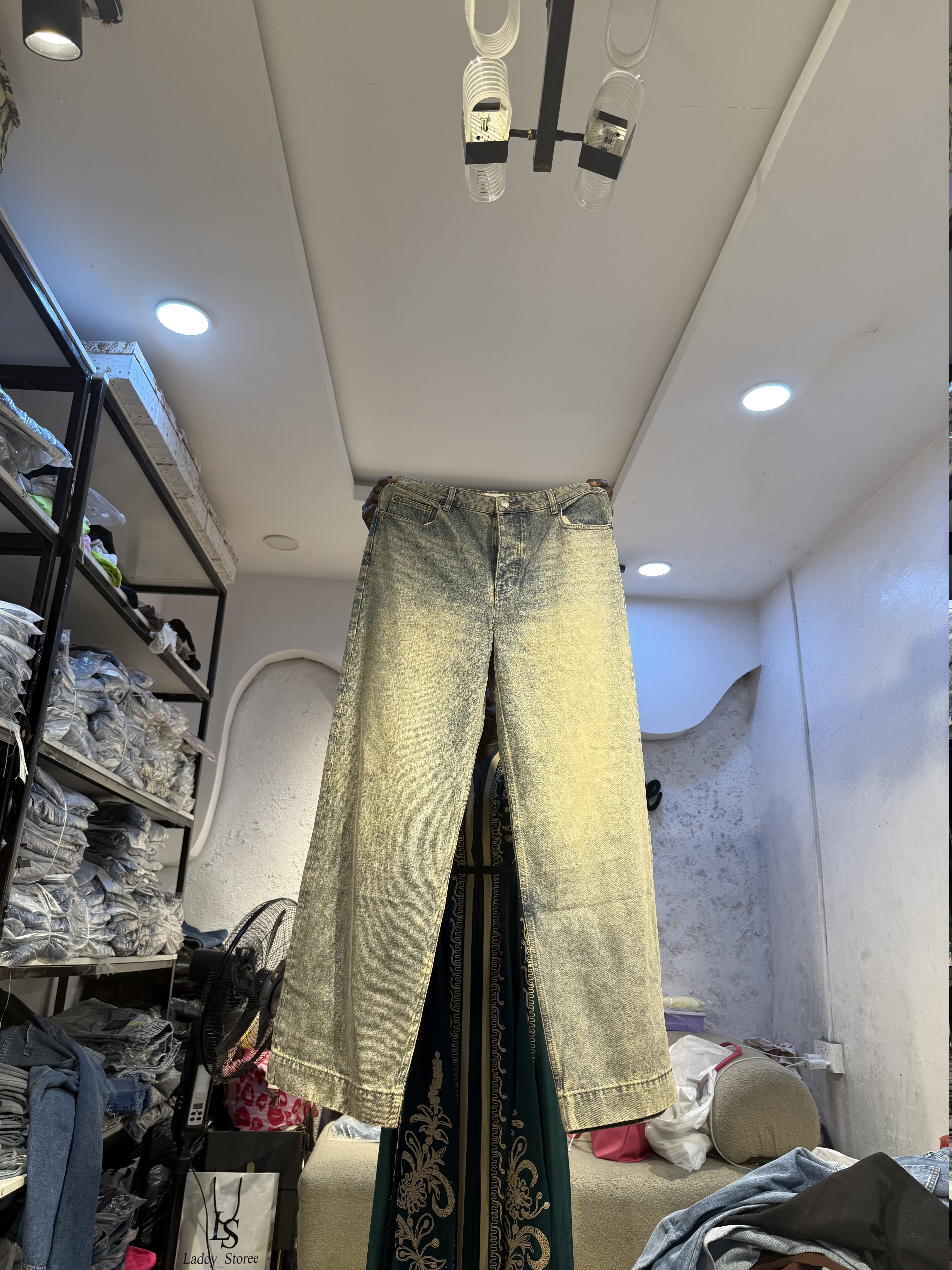 Waist 36