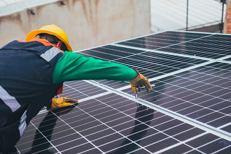 Solar-panel-installers-london