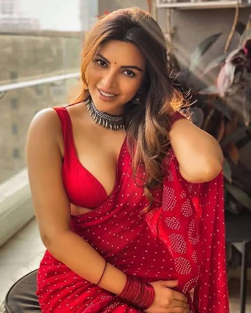 Mummy ki dost shama aunty .( Adultery+incest ) - mummy ki dost
