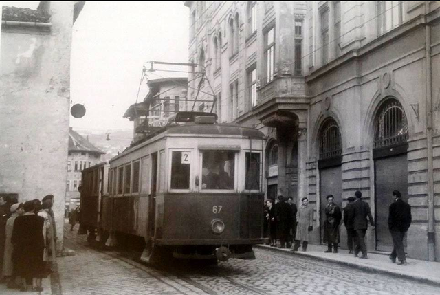 dvica.png