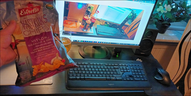 https://i.ibb.co/7kF79Gk/chipz.png