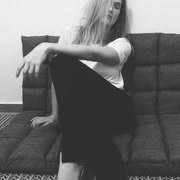 b9