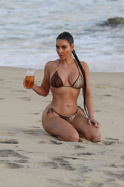 Kim-K-49