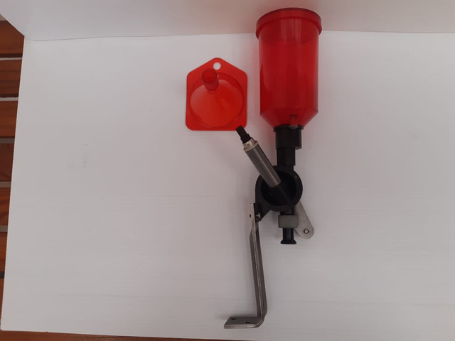 Lee-Perfect-Powder-Measure-and-Funnel