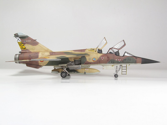 f1 05.jpg