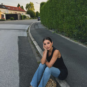 Cemre-Fe-Wallpapers-Insta-Fit-Bio-1