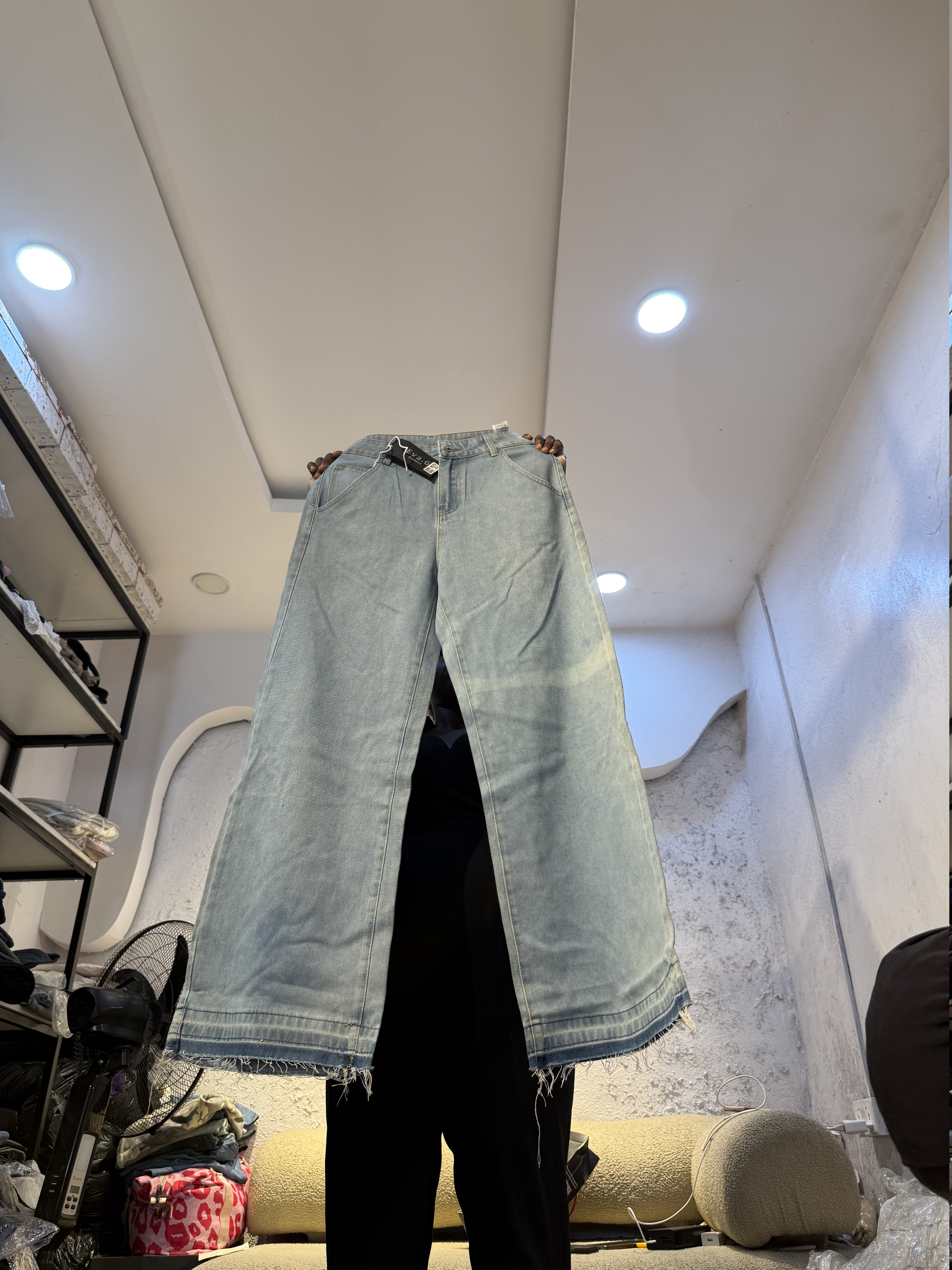 Waist 28