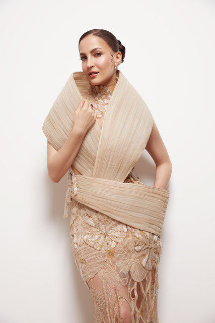 ELLI-AVRRAM-0-5-Copy