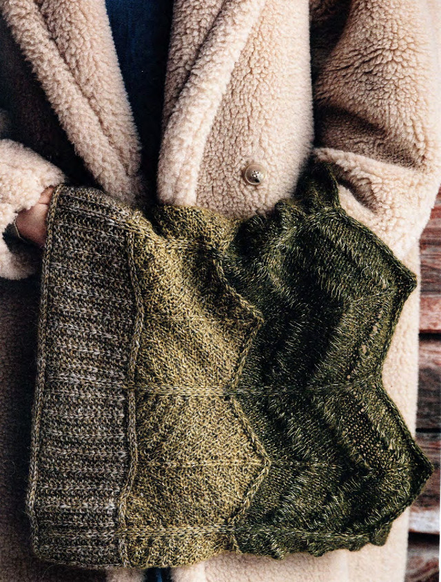 Laine-52-Weeks-of-Shawls-2022-168