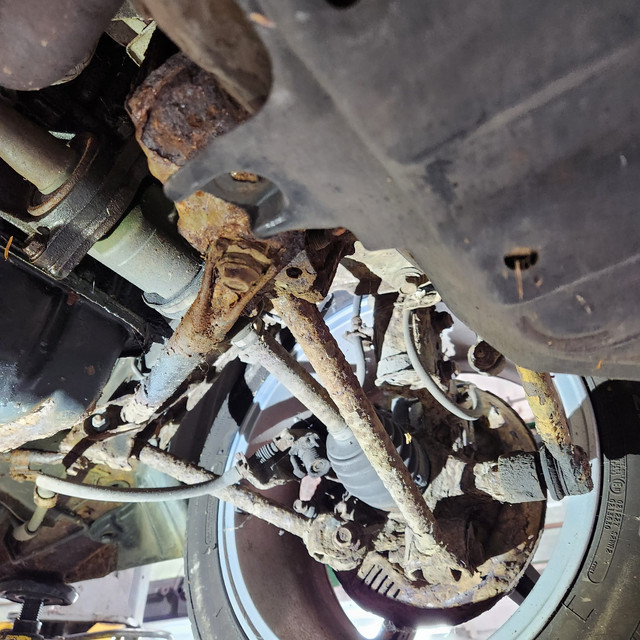 MR2 underside pic2