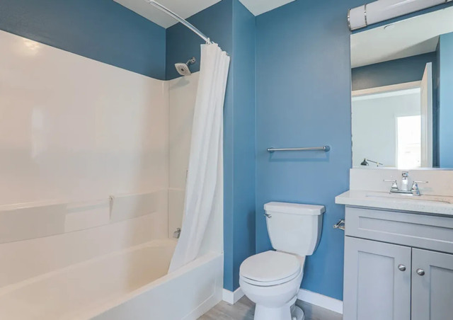 Private en-suite bathroom
