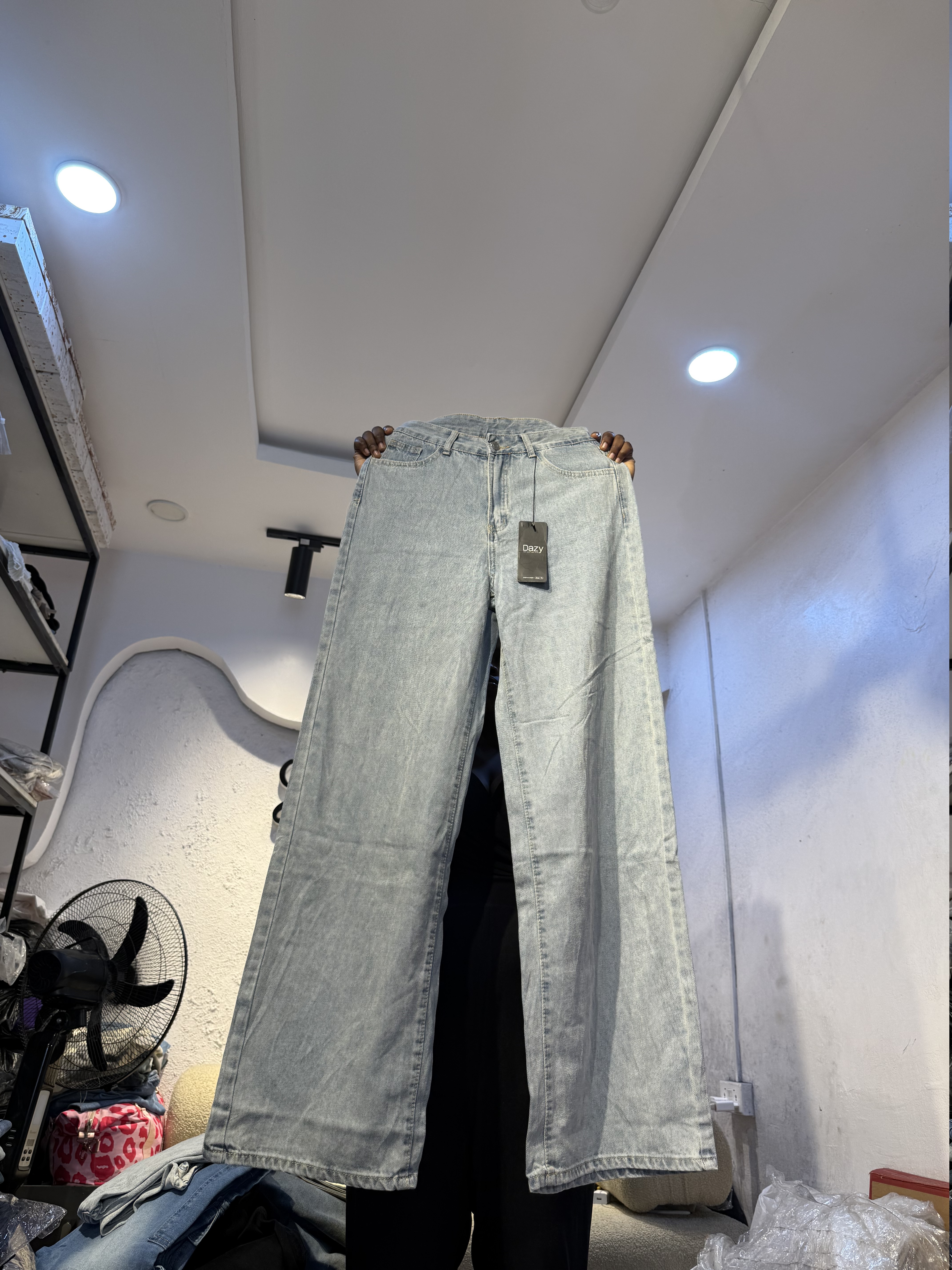 Waist 28