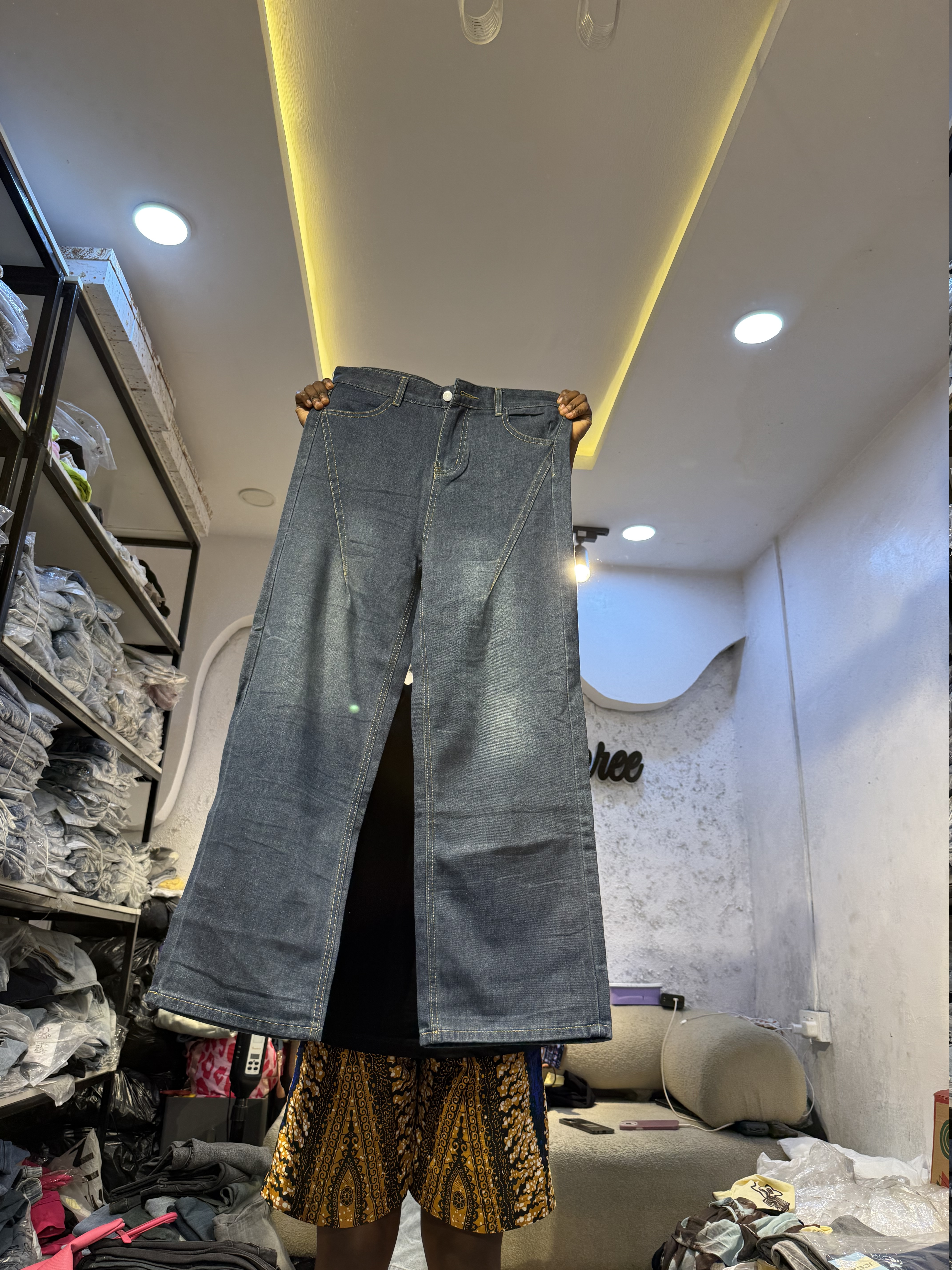 Waist 32