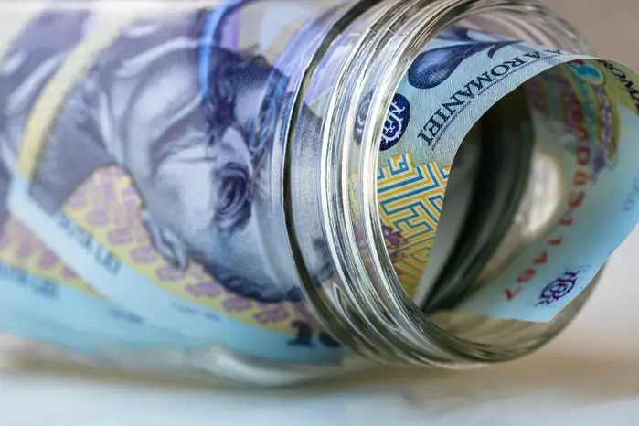 Economia României, în picaj: Scade cu 0,5% în 2024, revine pe creștere abia în 2027