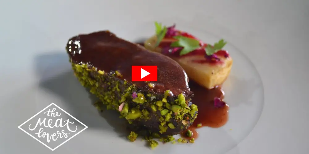 Hoe bak je een Hertenbiefstuk - Nieuw-Zeeland Hertenbiefstuk met Pistache & Cranberry - www.Vleeskopenbijdeboer.nl